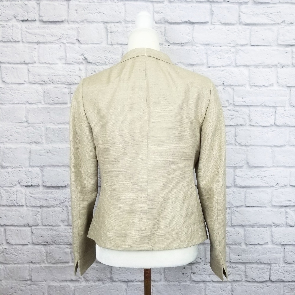 Akris Punto light tan silk 3 button side pockets blazer women's size 10 - Picture 3 of 9